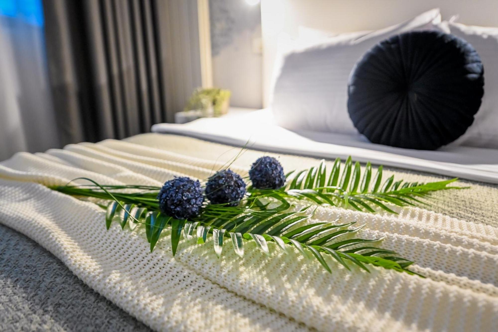 Urban Paradise - Modern Central Accommodation بوخارست الغرفة الصورة